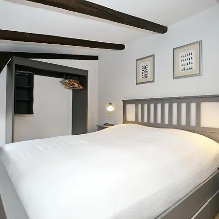 Auf Den Hoefen 09 شقة